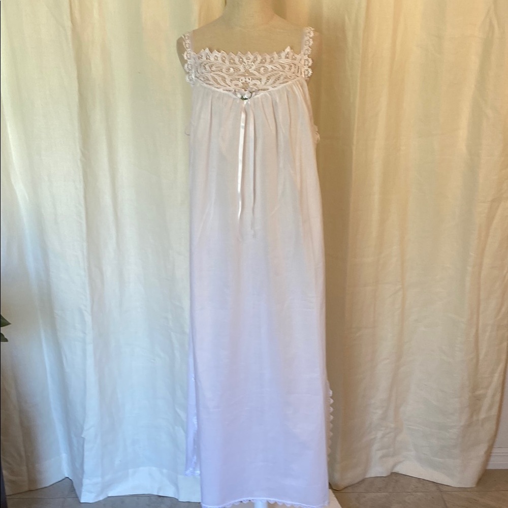 Priamo New York  Schweitzer Linen Intimate Collection Nightgown